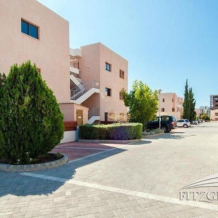 1 Bedroom Garden Flat, Sleeps 4 Paphos Ngoại thất bức ảnh